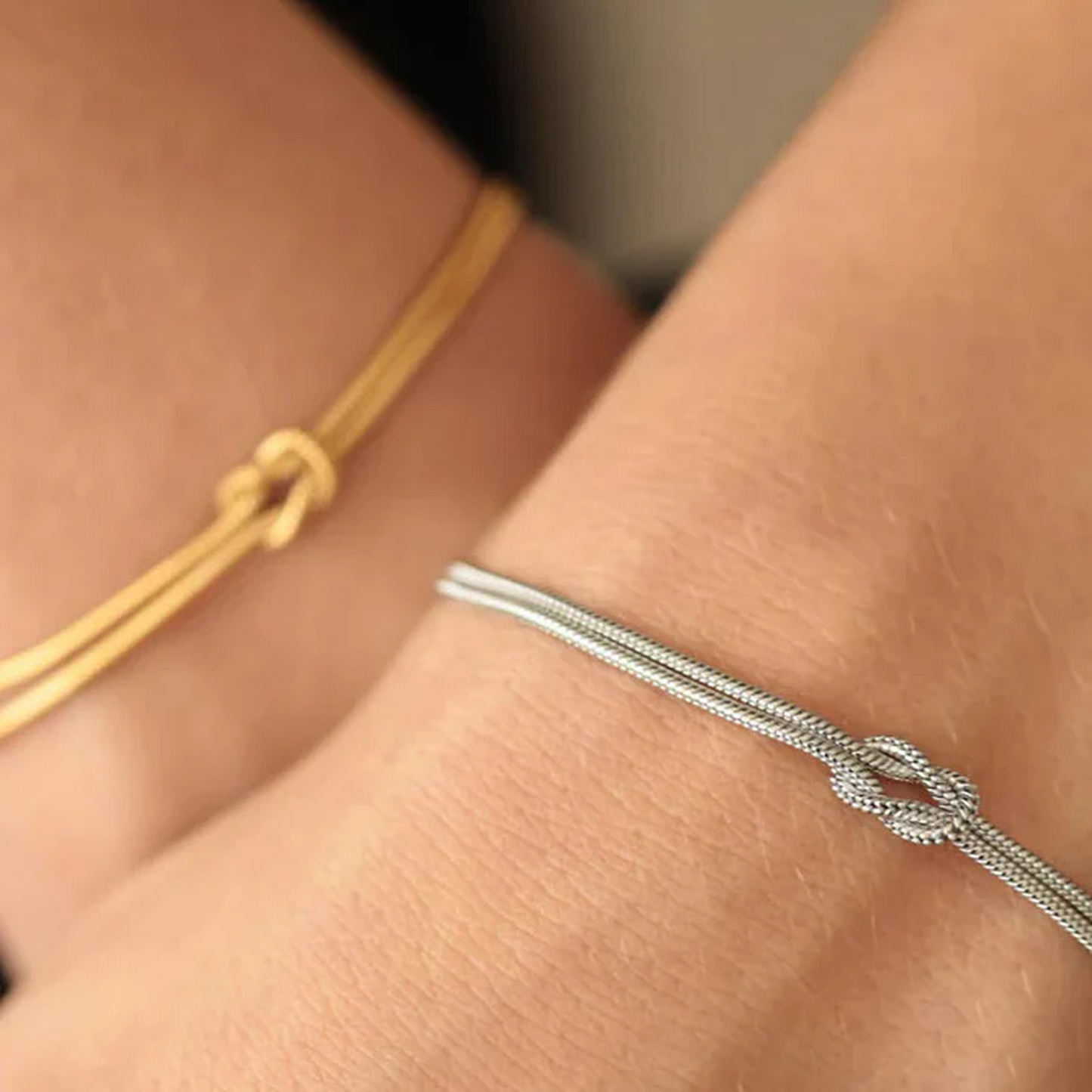 Bracelet au Nœud Éternel